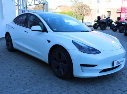 Tesla - Model 3