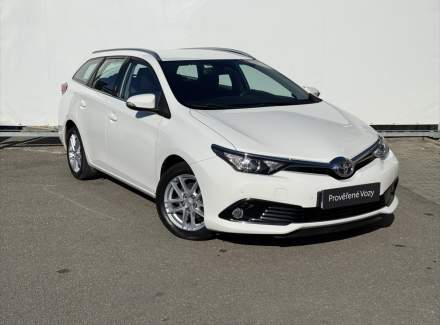Toyota - Auris