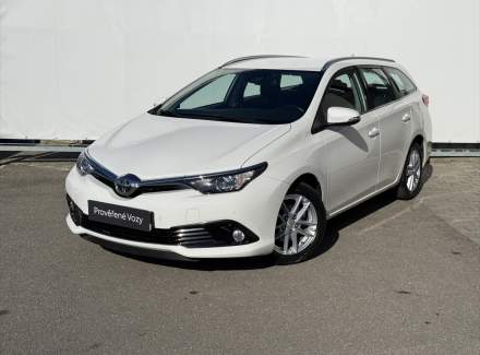 Toyota - Auris