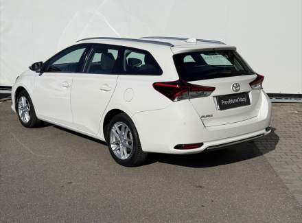 Toyota - Auris