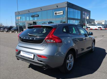 Volvo - V40