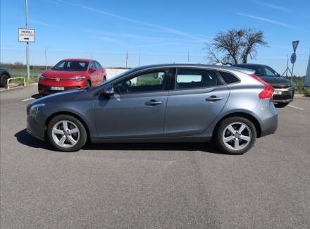 Volvo - V40