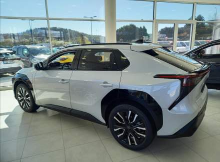 Toyota - bZ4X