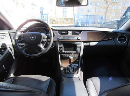 Mercedes-Benz - CLS