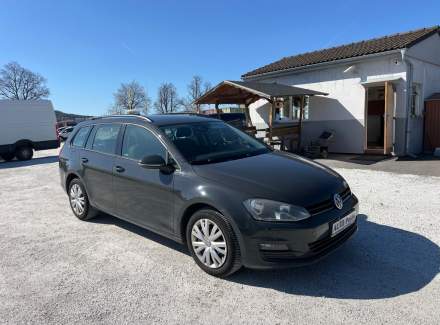 Volkswagen - Golf