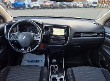 Mitsubishi - Outlander