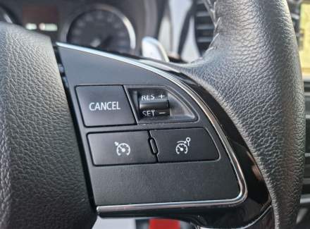 Mitsubishi - Outlander