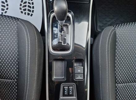 Mitsubishi - Outlander