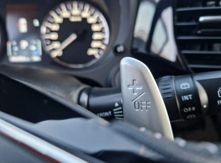 Mitsubishi - Outlander