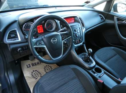 Opel - Astra