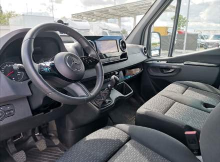 Mercedes-Benz - Sprinter