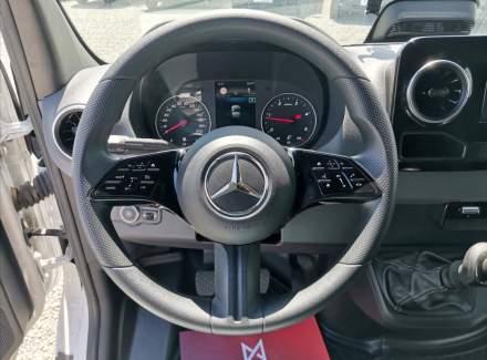 Mercedes-Benz - Sprinter
