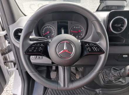 Mercedes-Benz - Sprinter