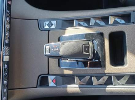 DS Automobiles - DS7 Crossback