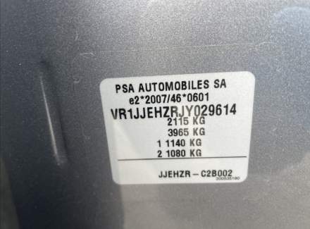 DS Automobiles - DS7 Crossback