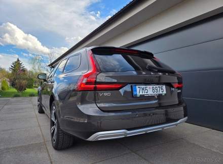 Volvo - V90