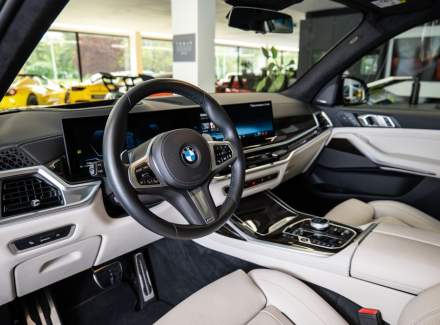 BMW - X7