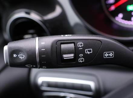 Mercedes-Benz - V-class