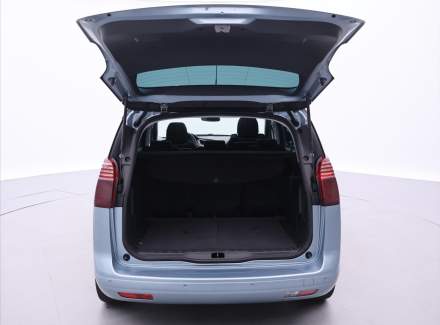 Peugeot - 5008