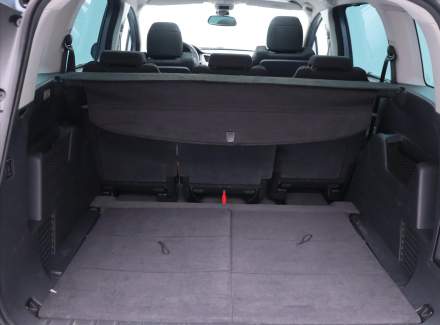 Peugeot - 5008