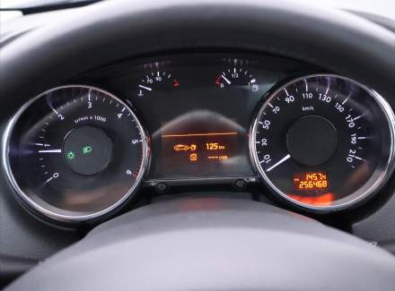Peugeot - 5008