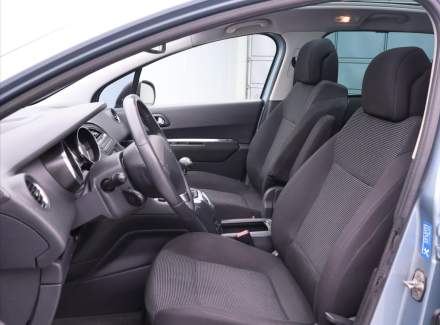 Peugeot - 5008