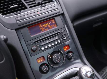 Peugeot - 5008