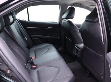 Toyota - Camry