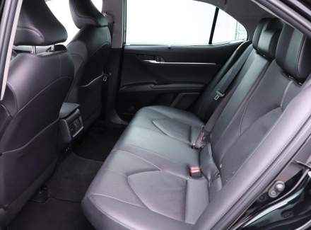 Toyota - Camry