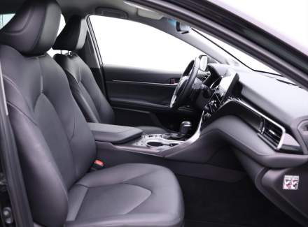 Toyota - Camry