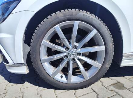 Volkswagen - Passat