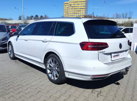Volkswagen - Passat