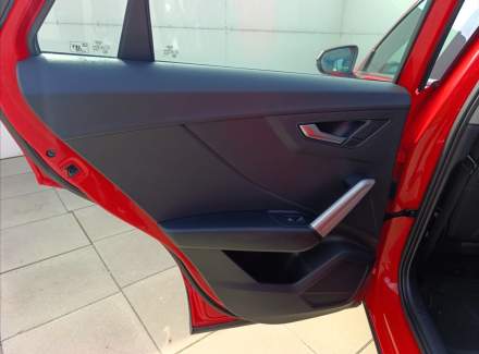 Audi - Q2