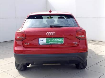 Audi - Q2