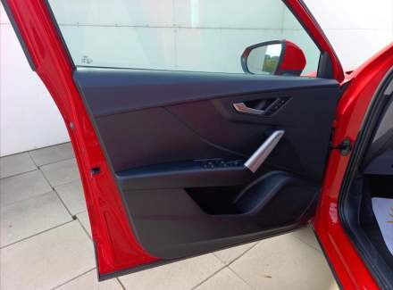 Audi - Q2