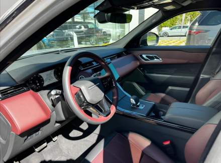 Land Rover - Range Rover Velar