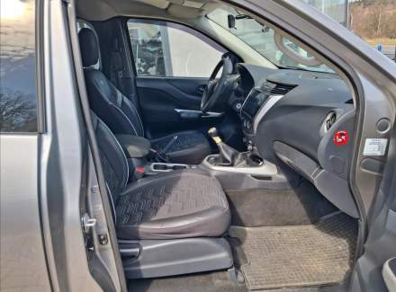 Nissan - Navara