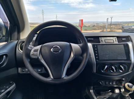 Nissan - Navara