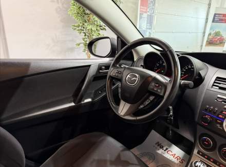 Mazda - 3