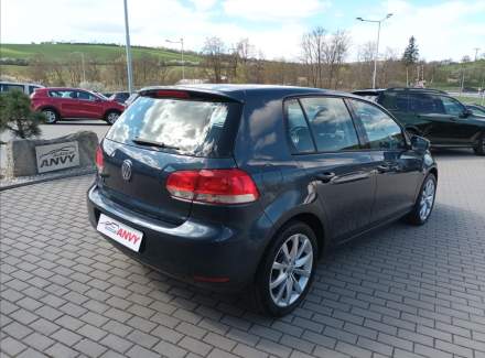 Volkswagen - Golf