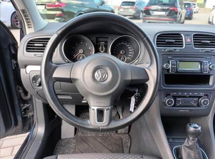 Volkswagen - Golf