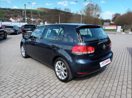 Volkswagen - Golf