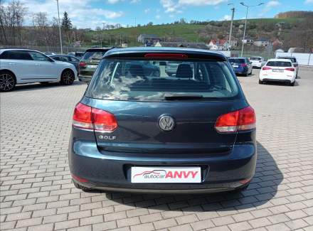Volkswagen - Golf