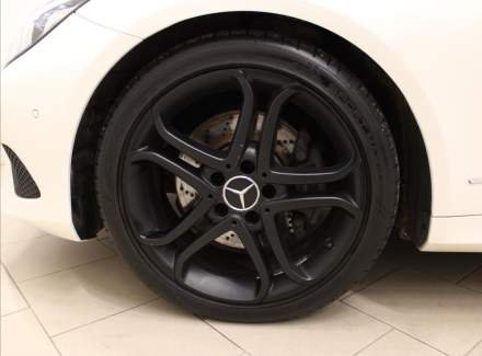 Mercedes-Benz - E-class