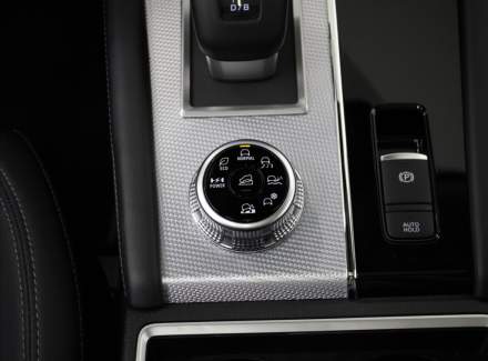 Mitsubishi - Outlander