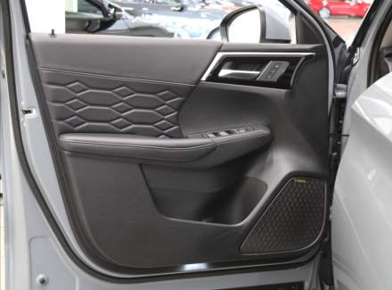 Mitsubishi - Outlander