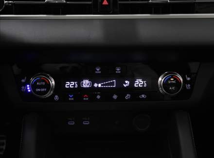 Mitsubishi - Outlander