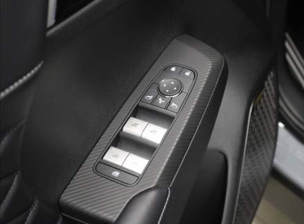 Mitsubishi - Outlander