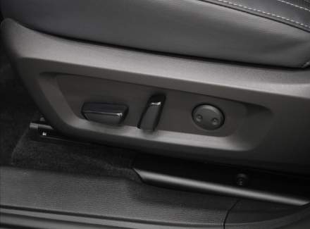 Mitsubishi - Outlander