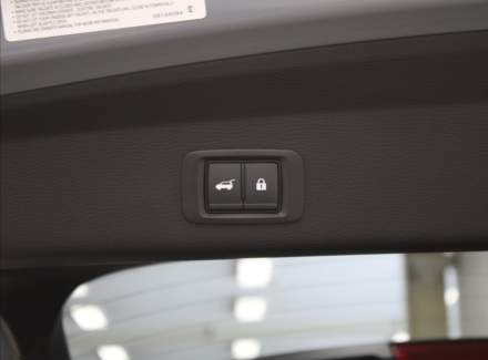 Mitsubishi - Outlander